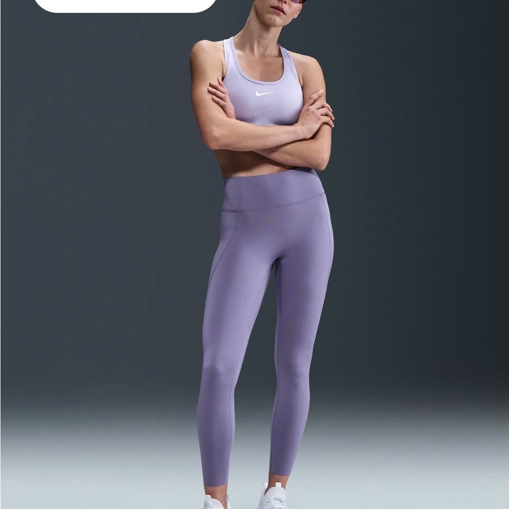 Nike Women’s Universa 7/8 Leggings Size Large